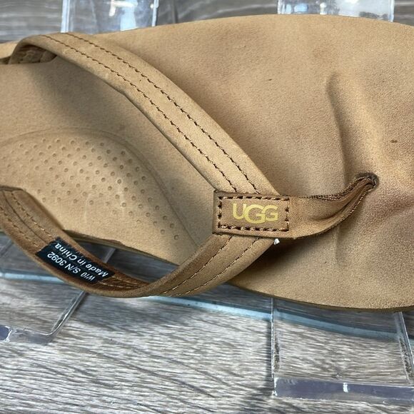 Ugg Kayla Brown Tan Leather Women’s Sz 10 SN3092 Slip On Flip Flop Thong Sandals - Picture 11 of 11